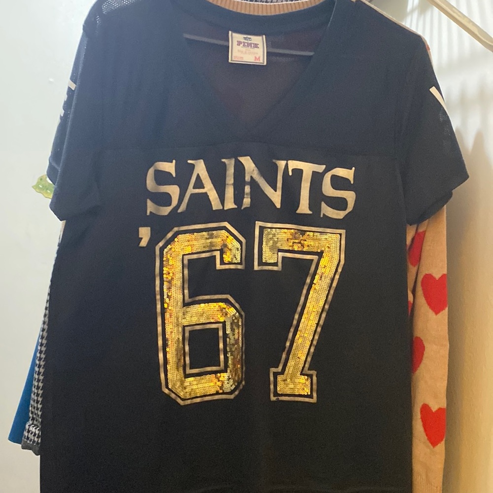 Vitoria secret pink / saints shirt